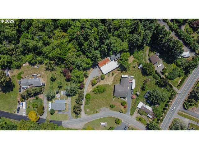 17079 MOUNTAIN Dr, Brookings, OR 97415