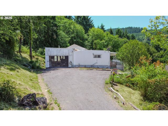17079 MOUNTAIN Dr, Brookings, OR 97415