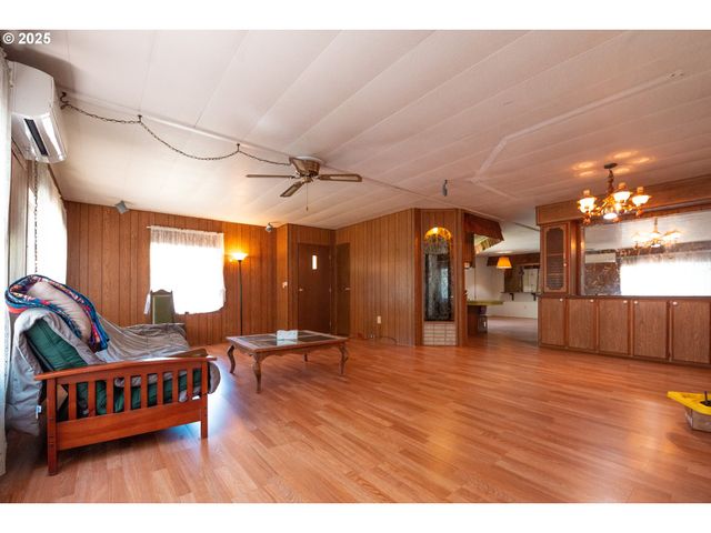 17079 MOUNTAIN Dr, Brookings, OR 97415