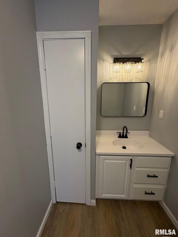 3100 S 5TH Street, Springfield, IL 62703