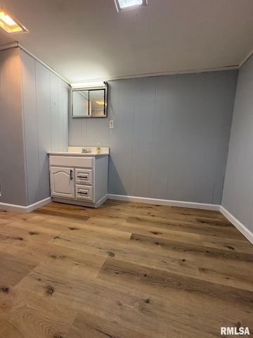 3100 S 5TH Street, Springfield, IL 62703