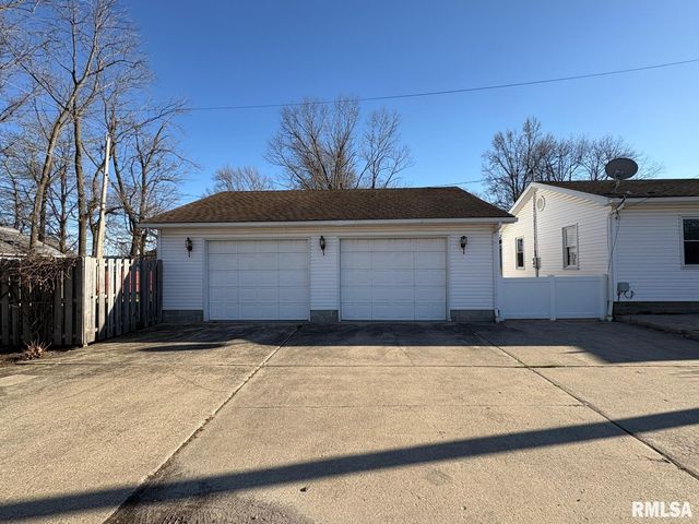 3100 S 5TH Street, Springfield, IL 62703