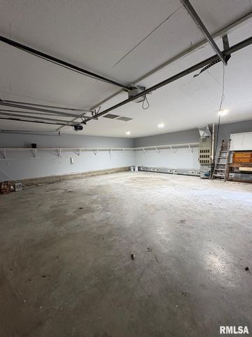 3100 S 5TH Street, Springfield, IL 62703