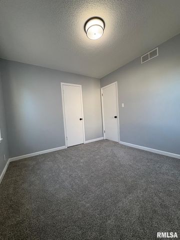 3100 S 5TH Street, Springfield, IL 62703