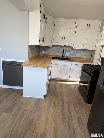 3100 S 5TH Street, Springfield, IL 62703