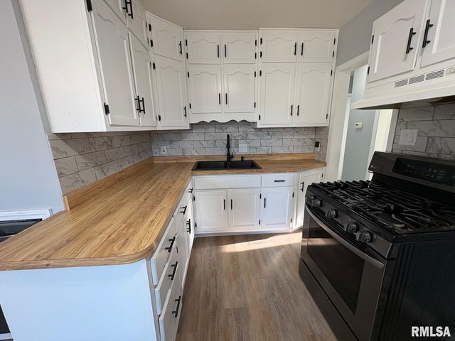 3100 S 5TH Street, Springfield, IL 62703