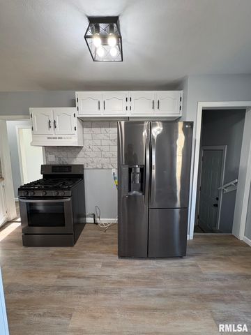 3100 S 5TH Street, Springfield, IL 62703