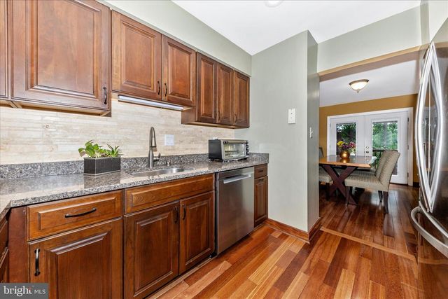 1703 LOGMILL LN, Gaithersburg, MD 20879