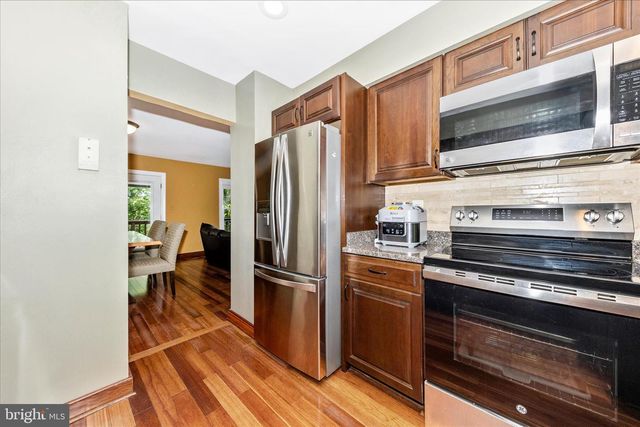 1703 LOGMILL LN, Gaithersburg, MD 20879