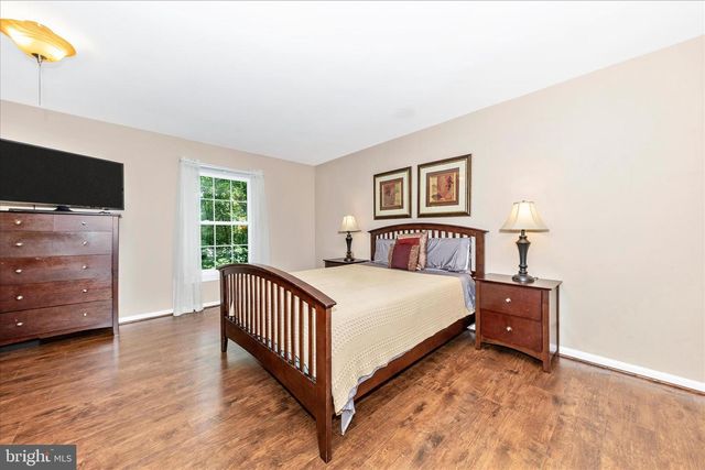 1703 LOGMILL LN, Gaithersburg, MD 20879