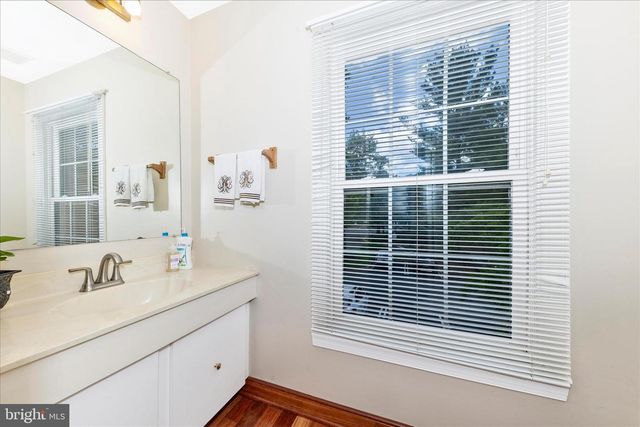 1703 LOGMILL LN, Gaithersburg, MD 20879