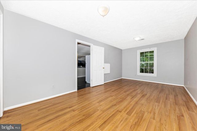 1703 LOGMILL LN, Gaithersburg, MD 20879