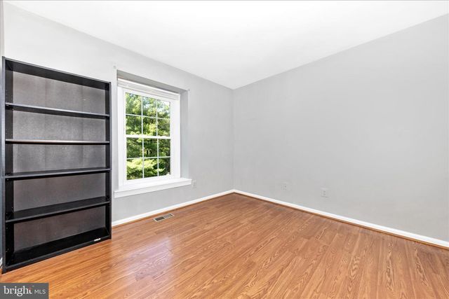 1703 LOGMILL LN, Gaithersburg, MD 20879