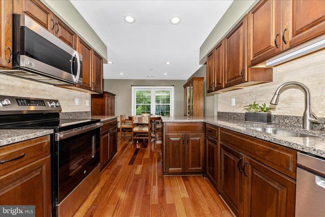 1703 LOGMILL LN, Gaithersburg, MD 20879