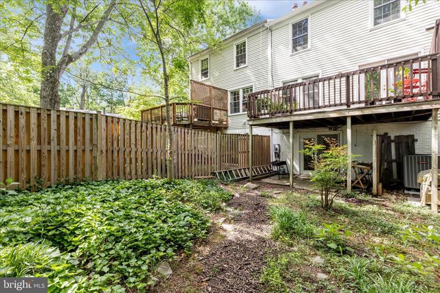 1703 LOGMILL LN, Gaithersburg, MD 20879