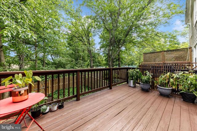 1703 LOGMILL LN, Gaithersburg, MD 20879