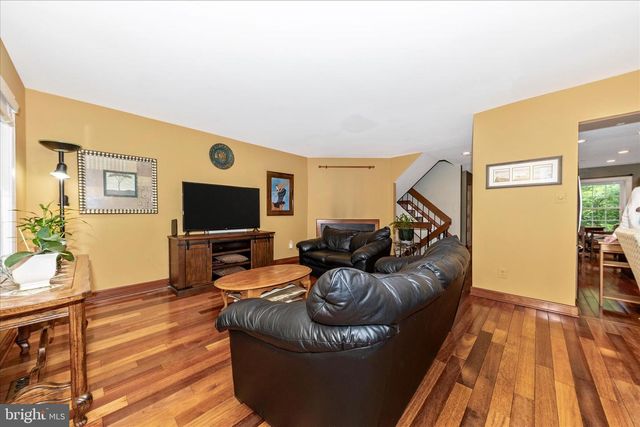 1703 LOGMILL LN, Gaithersburg, MD 20879