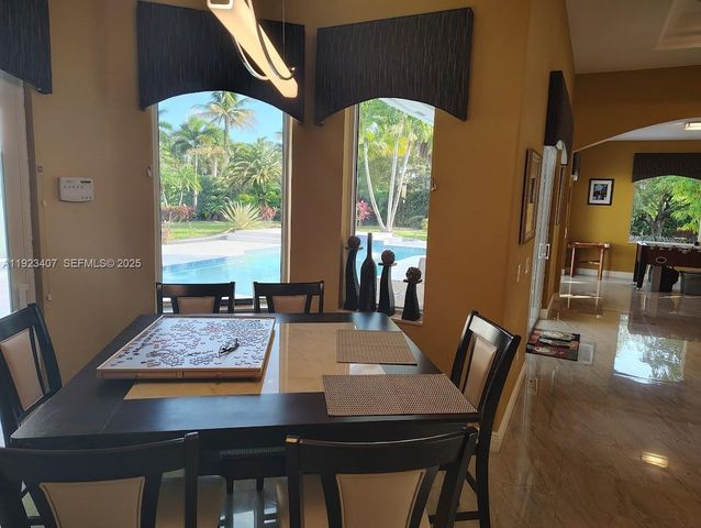 15802 SW 15th St, Weston, FL 33326