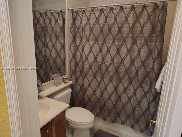 15802 SW 15th St, Weston, FL 33326