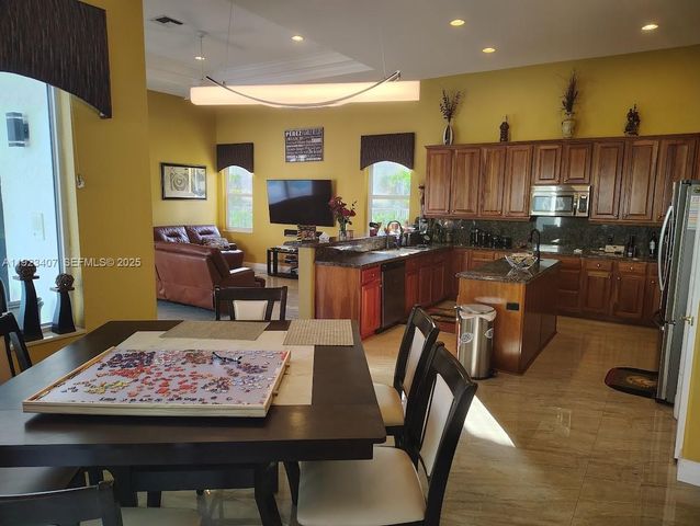 15802 SW 15th St, Weston, FL 33326