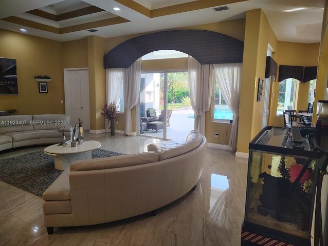 15802 SW 15th St, Weston, FL 33326