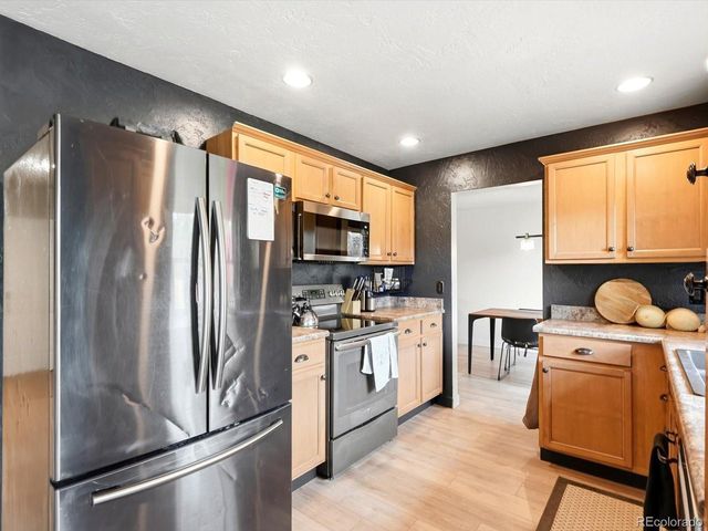 3380 Ashwood Cir, Colorado Springs, CO 80906