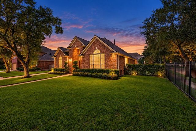1802 Pepper Tree Court, Sugar Land, TX 77479