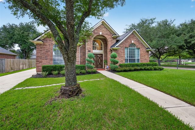 1802 Pepper Tree Court, Sugar Land, TX 77479