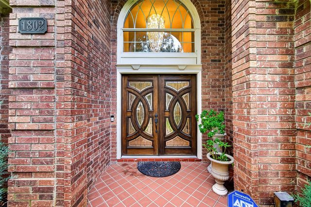 1802 Pepper Tree Court, Sugar Land, TX 77479