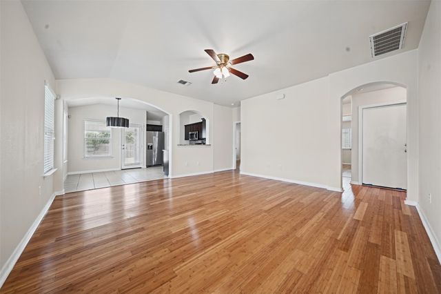 113 Wallops, Kyle, TX 78640
