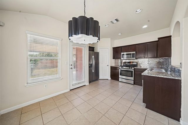 113 Wallops, Kyle, TX 78640