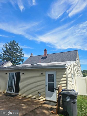 352 W WALNUT ST, Pottstown, PA 19464