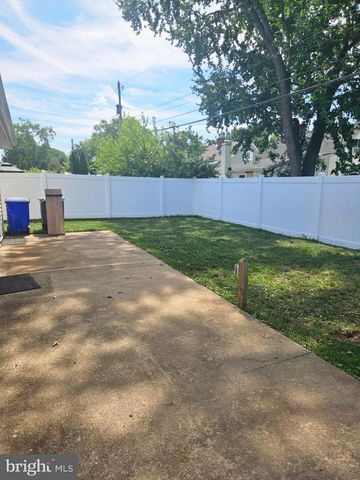 352 W WALNUT ST, Pottstown, PA 19464