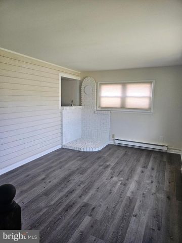 352 W WALNUT ST, Pottstown, PA 19464
