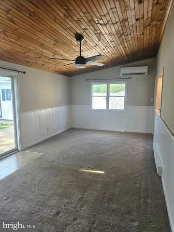 352 W WALNUT ST, Pottstown, PA 19464
