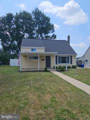 352 W WALNUT ST, Pottstown, PA 19464