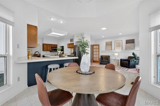 58 Lansdowne Court, St Charles, MO 63303