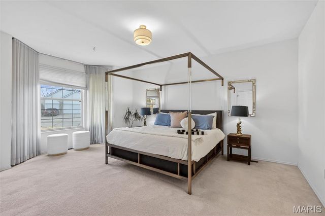 58 Lansdowne Court, St Charles, MO 63303