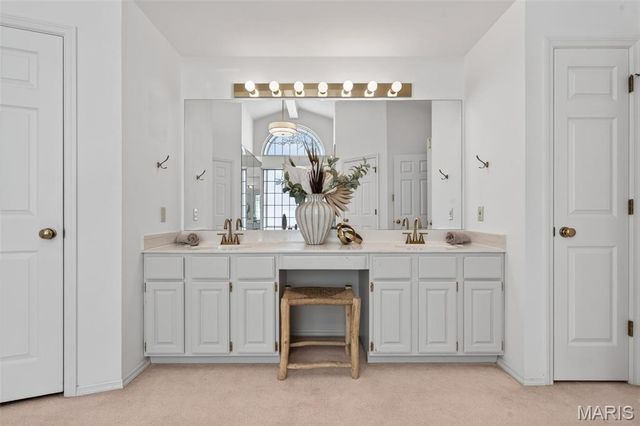 58 Lansdowne Court, St Charles, MO 63303