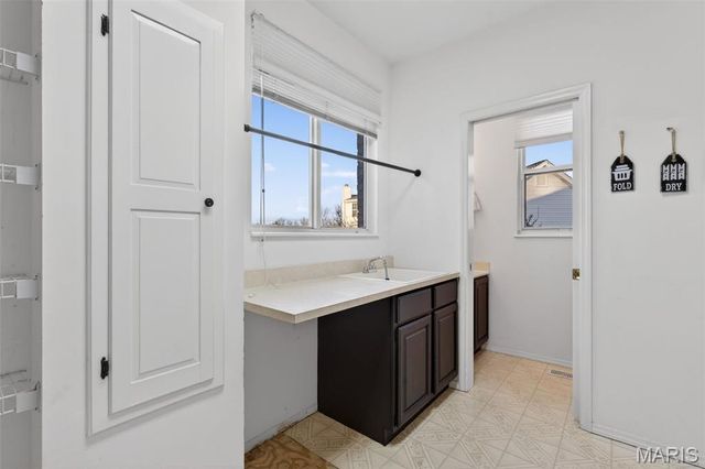 58 Lansdowne Court, St Charles, MO 63303