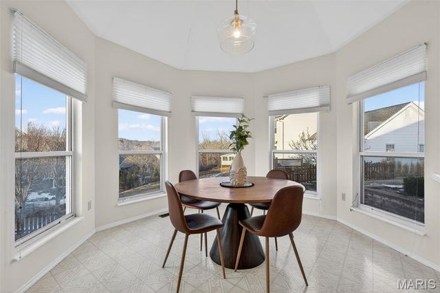 58 Lansdowne Court, St Charles, MO 63303