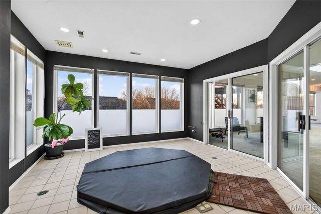 58 Lansdowne Court, St Charles, MO 63303