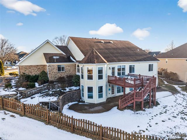 58 Lansdowne Court, St Charles, MO 63303