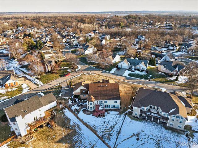 58 Lansdowne Court, St Charles, MO 63303