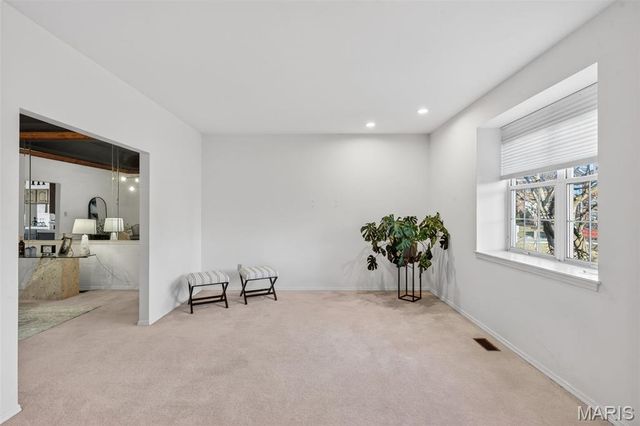 58 Lansdowne Court, St Charles, MO 63303