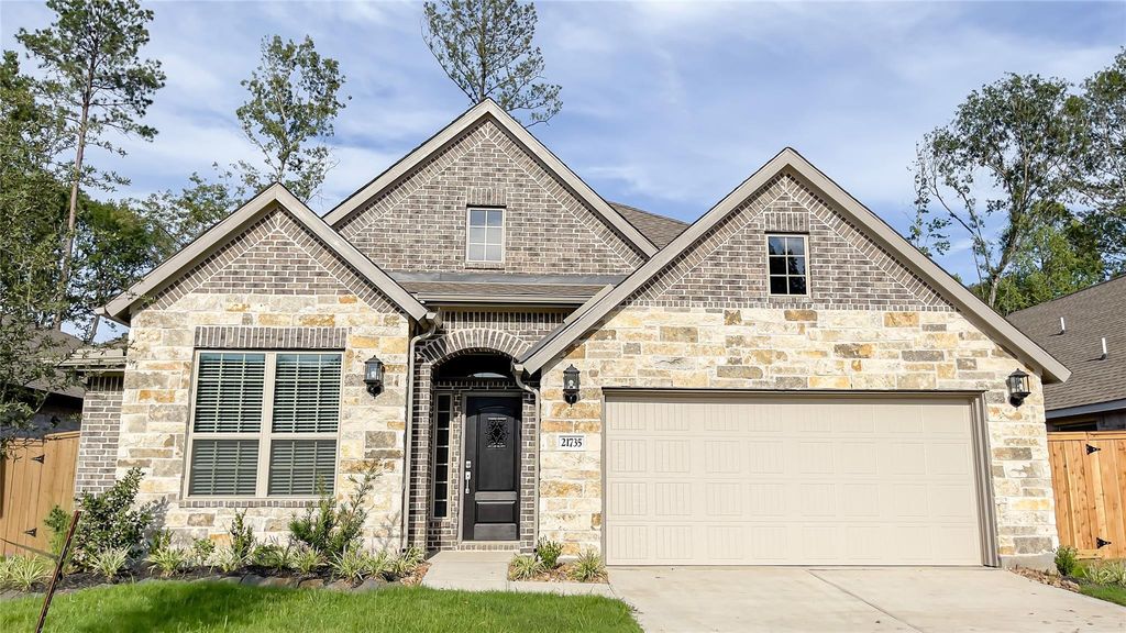 21735 N Enchanted Rock Dr, Porter, TX 77365