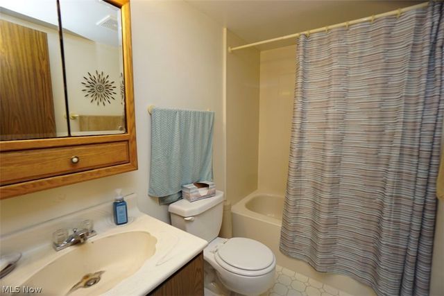 5875 Trumbull Road, Geneva, OH 44041