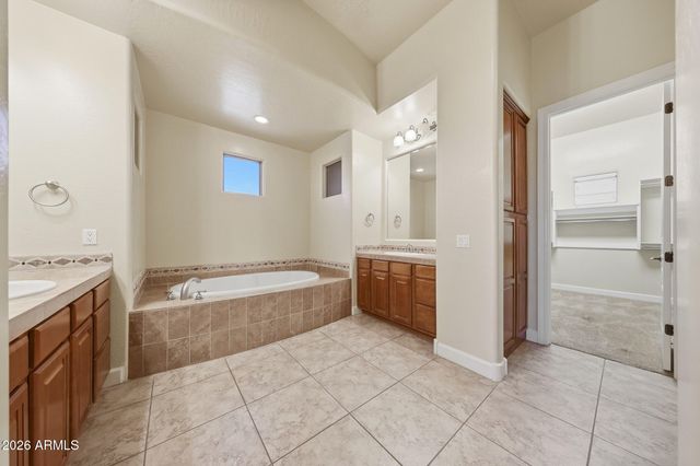 10801 E La Junta Road, Scottsdale, AZ 85255