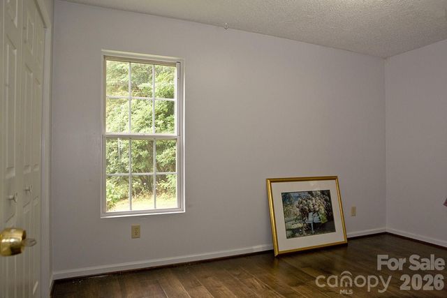 165 Peepeye Cove Road, Leicester, NC 28748