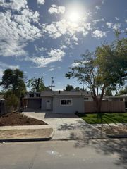 4261 N Holt Avenue, Fresno, CA 93705